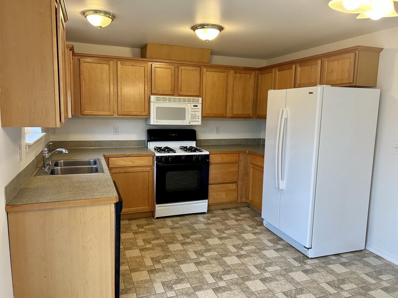 6471 Portal Manor Dr #1 - Photo 6 of 25