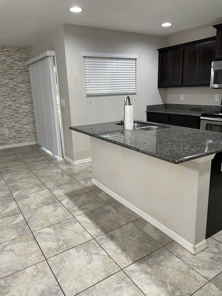 27515 Desert Willow Way - Photo 2 of 13