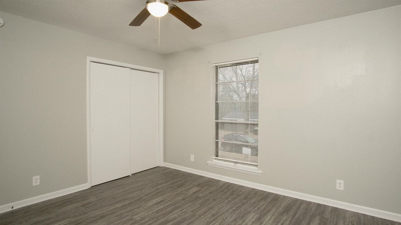 2708 Monticello Dr Nw #1 - Photo 4 of 11