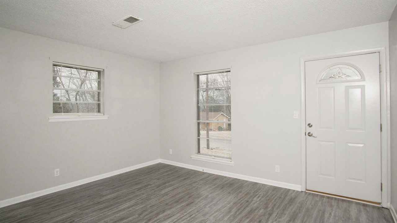 2708 Monticello Dr Nw #1 - Photo 7 of 11