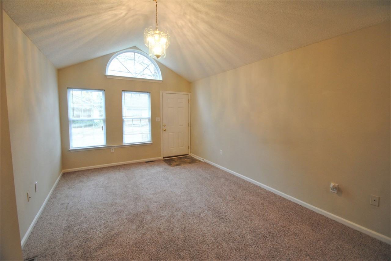 417 Alpha St - Photo 2 of 12
