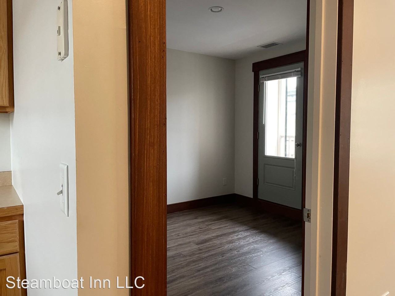 31-33 West Main Street - Photo 3 of 9