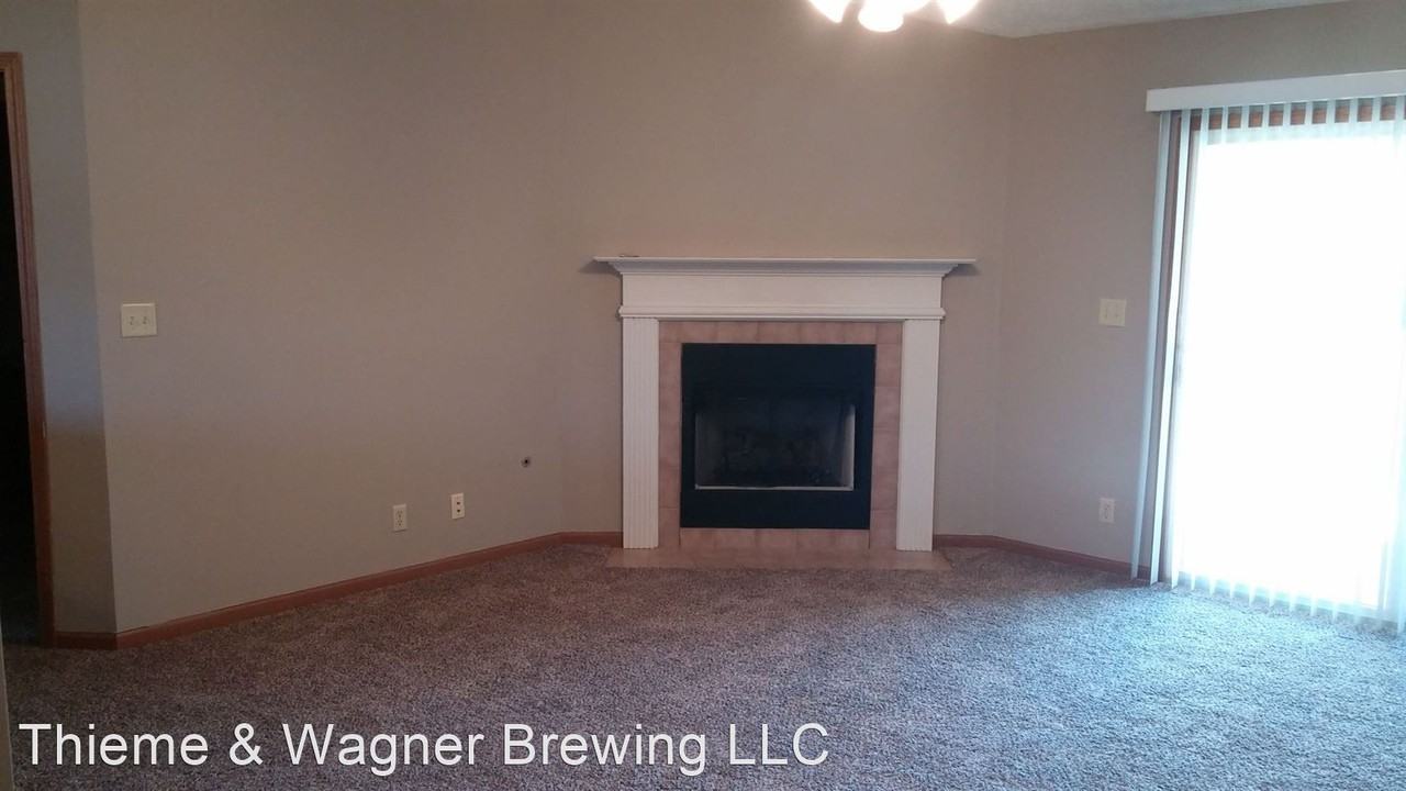 3281 Hopkins Ct - Photo 2 of 7