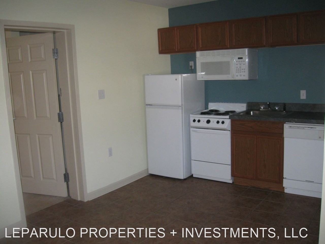 Avalon - Photo 2 of 12