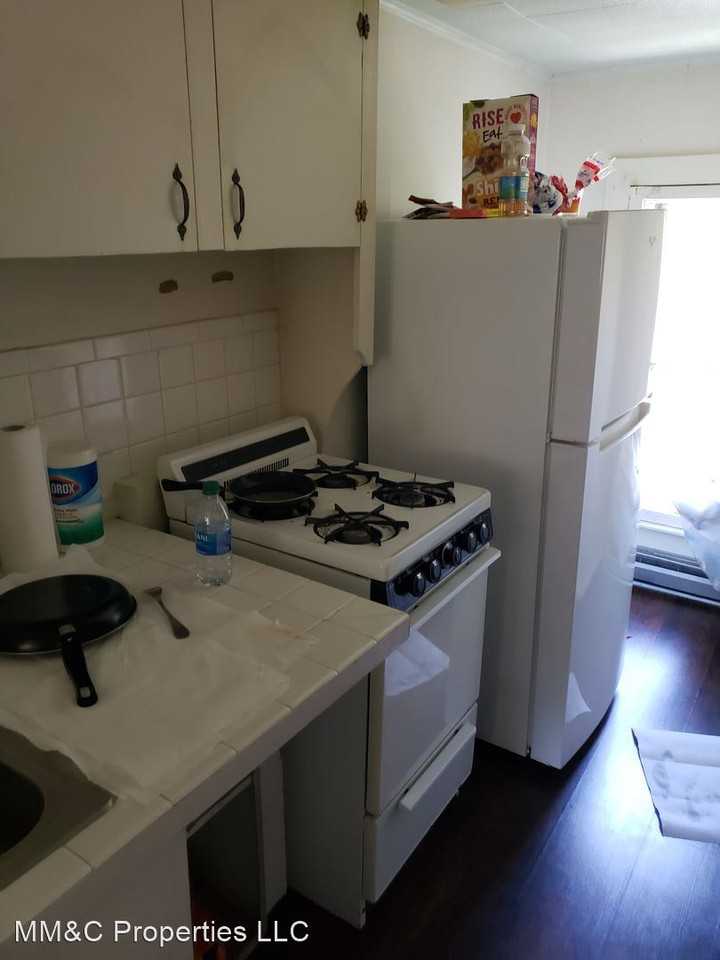 1211-1213 Valley Drive - Photo 2 of 3