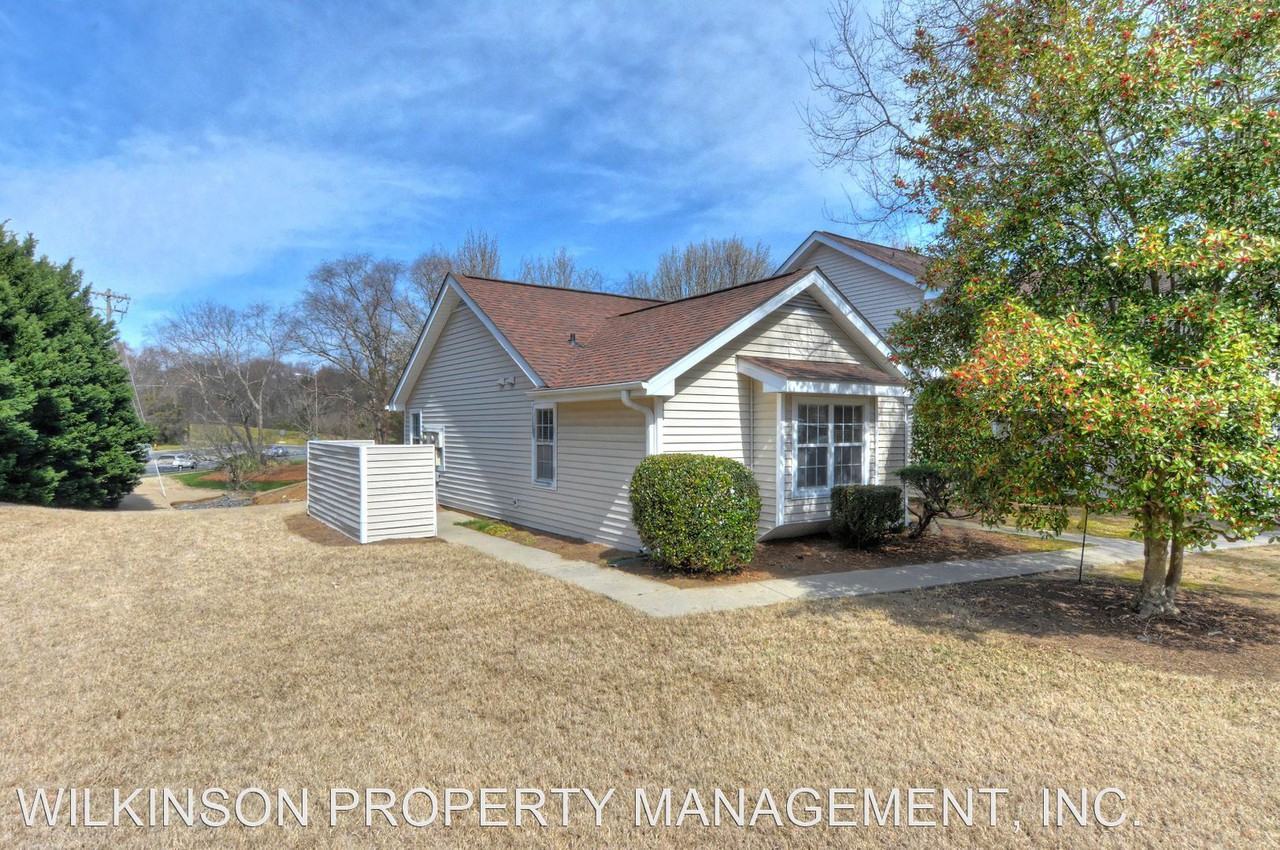 7832 Davinci Ln - Photo 3 of 32