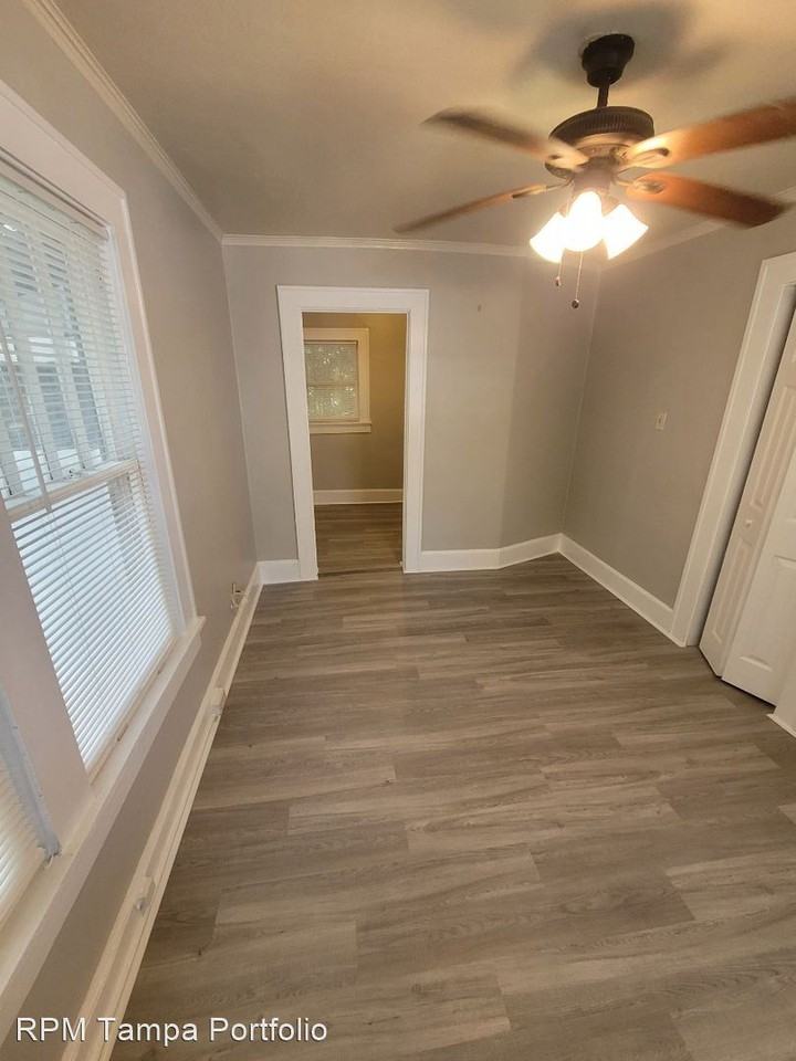 1126 21st Ave North - Photo 2 of 9