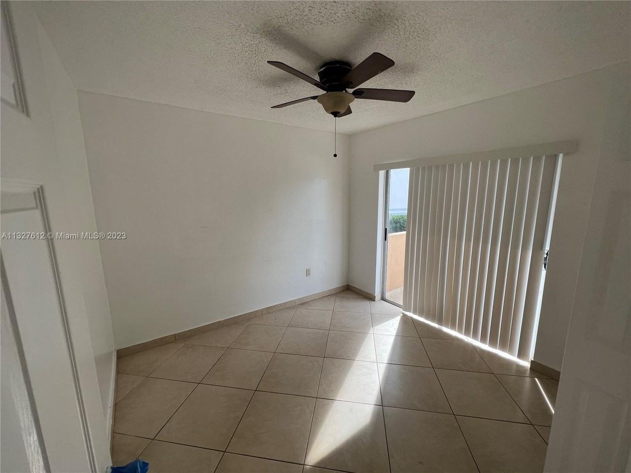 1229 Nw 6th St #1 - Photo 2 of 8