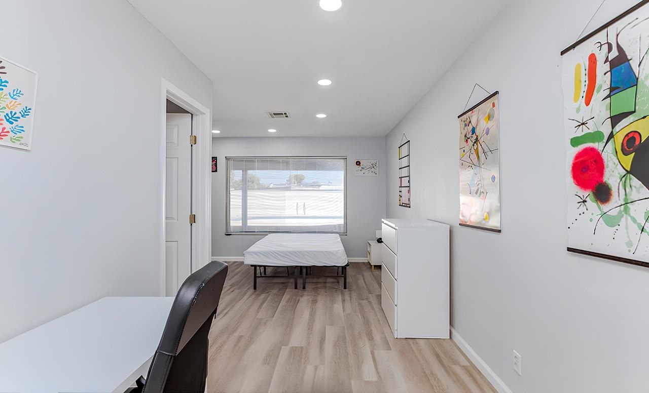 E Saint Louis Ave - Photo 7 of 8