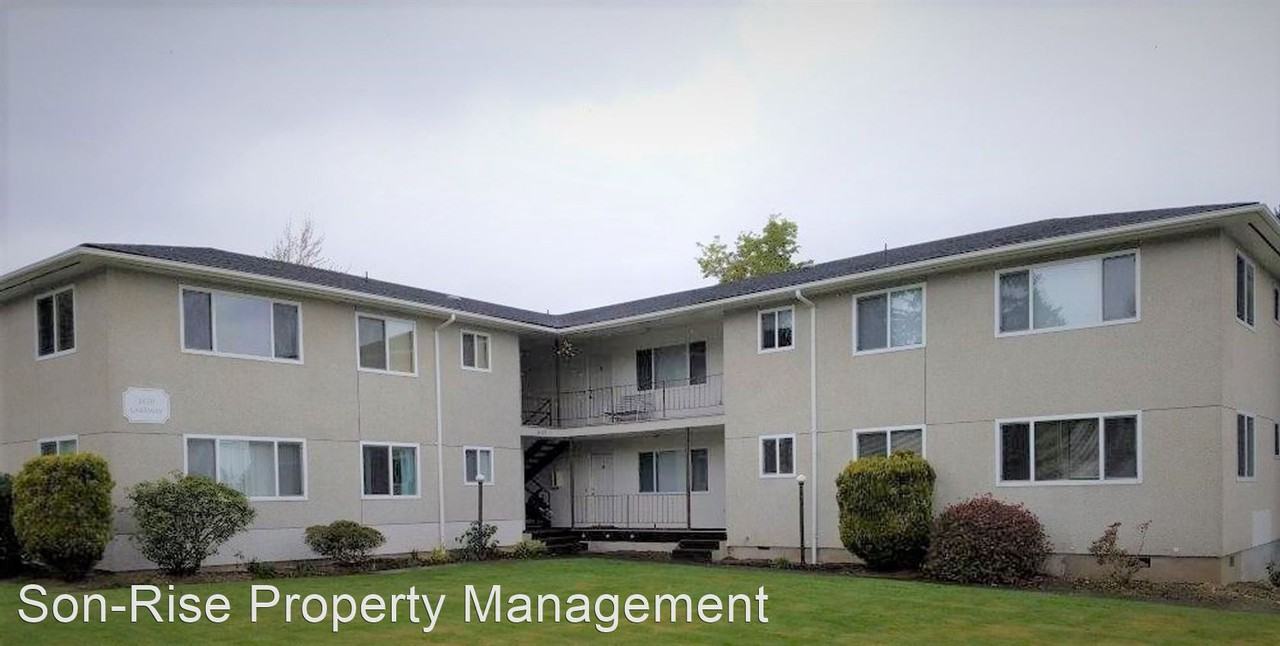 1420 Lakeway Dr - Photo 2 of 11