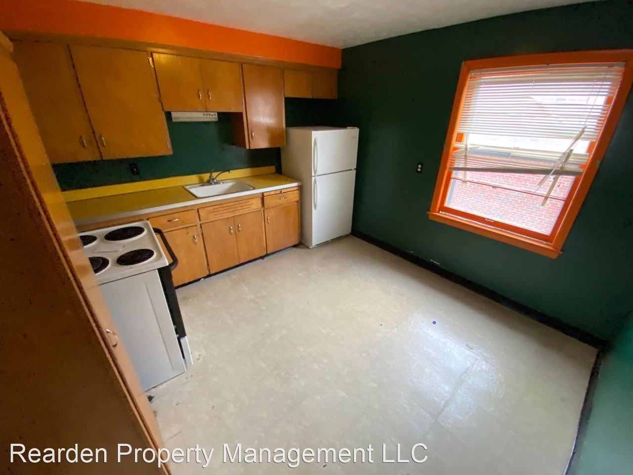 17848 Lake Shore Blvd - Photo 2 of 7