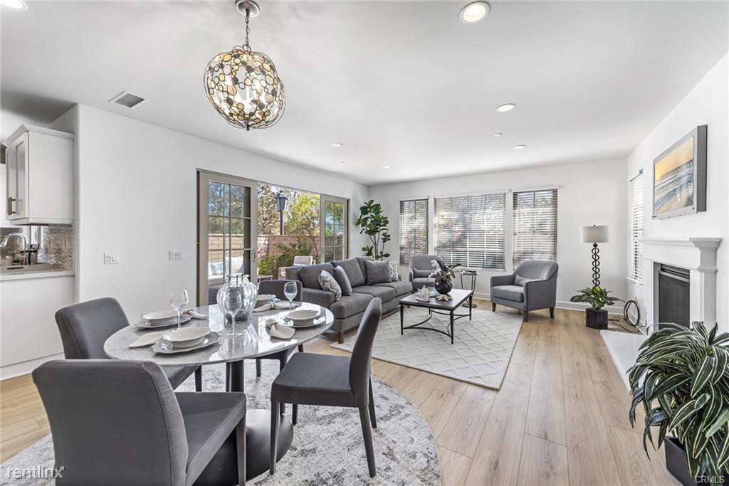 102 Via Murcia - Photo 3 of 9