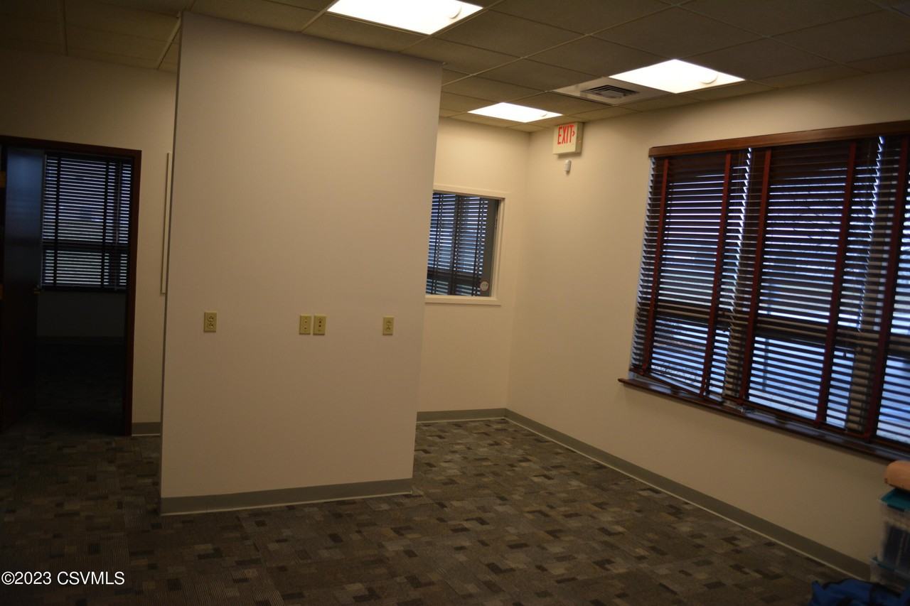 25 Belford Blvd - Photo 6 of 19