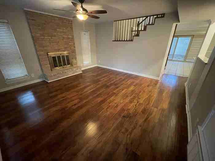 3434 Northmoor St #11 - Photo 2 of 10