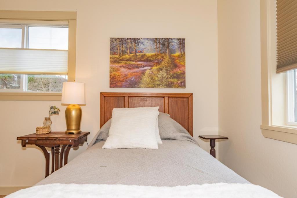 924 Bellview Ave - Photo 5 of 50