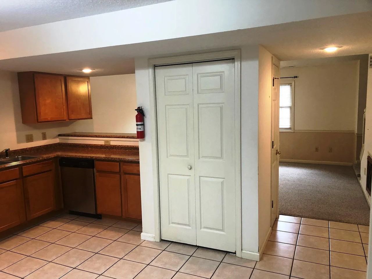 862 East Sherwood Hills Drive - Photo 3 of 17