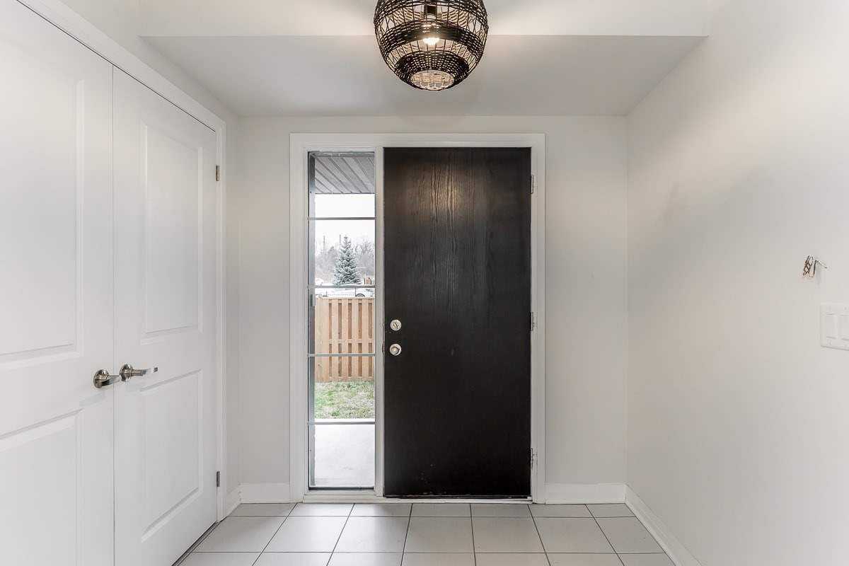 509 Simcoe Road - Photo 2 of 12