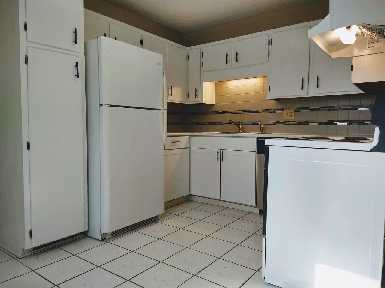 147 Amanda Ct #147 - Photo 4 of 10