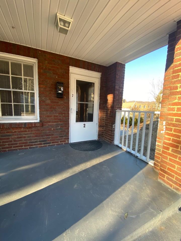111 Ramsey St #2