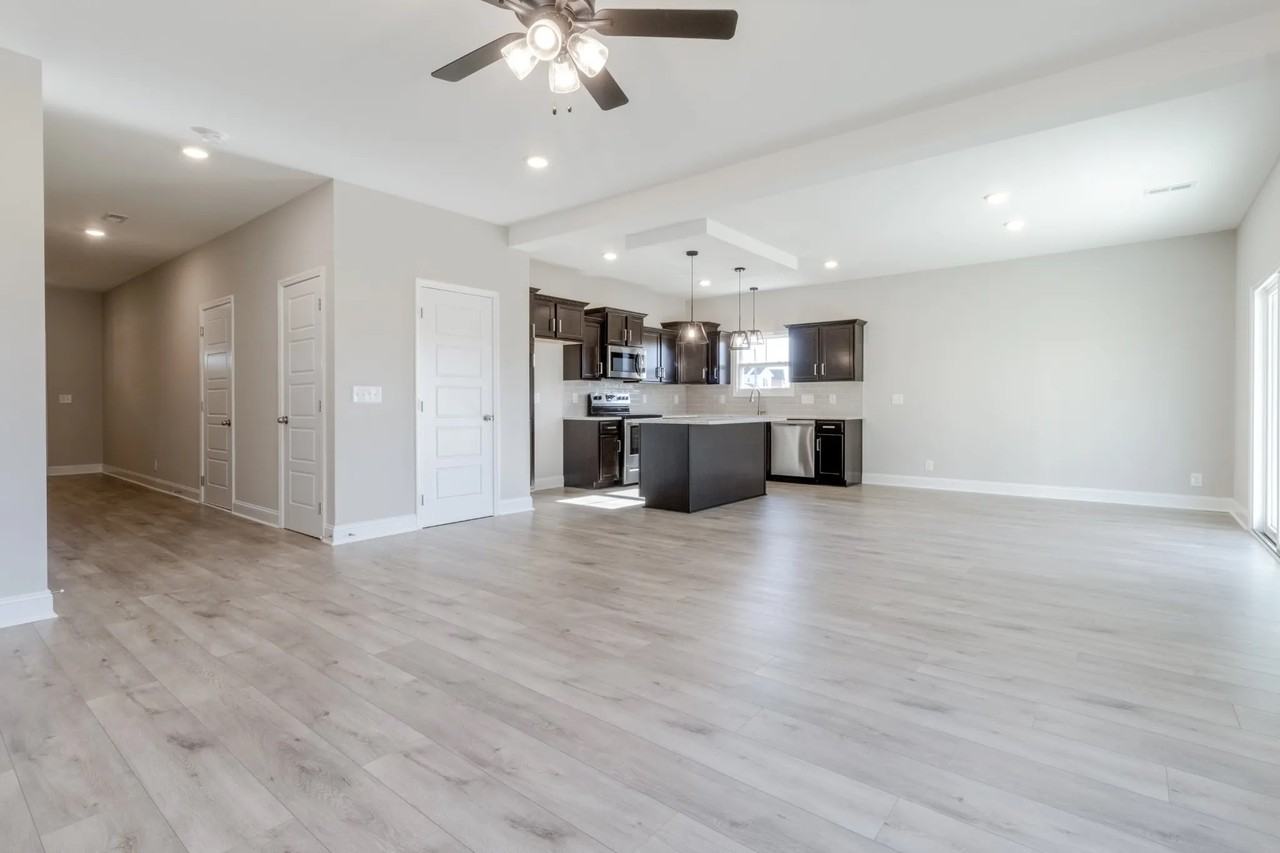 205 Notgrass Rd #1 - Photo 4 of 20