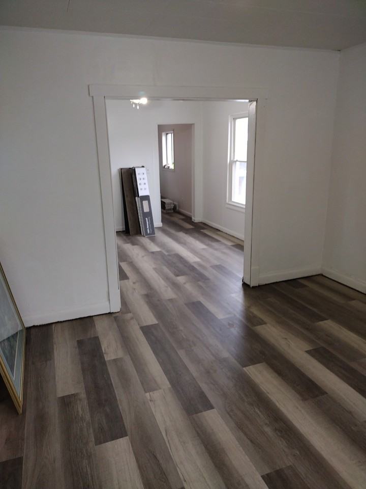 521 Line Street - Photo 3 of 10