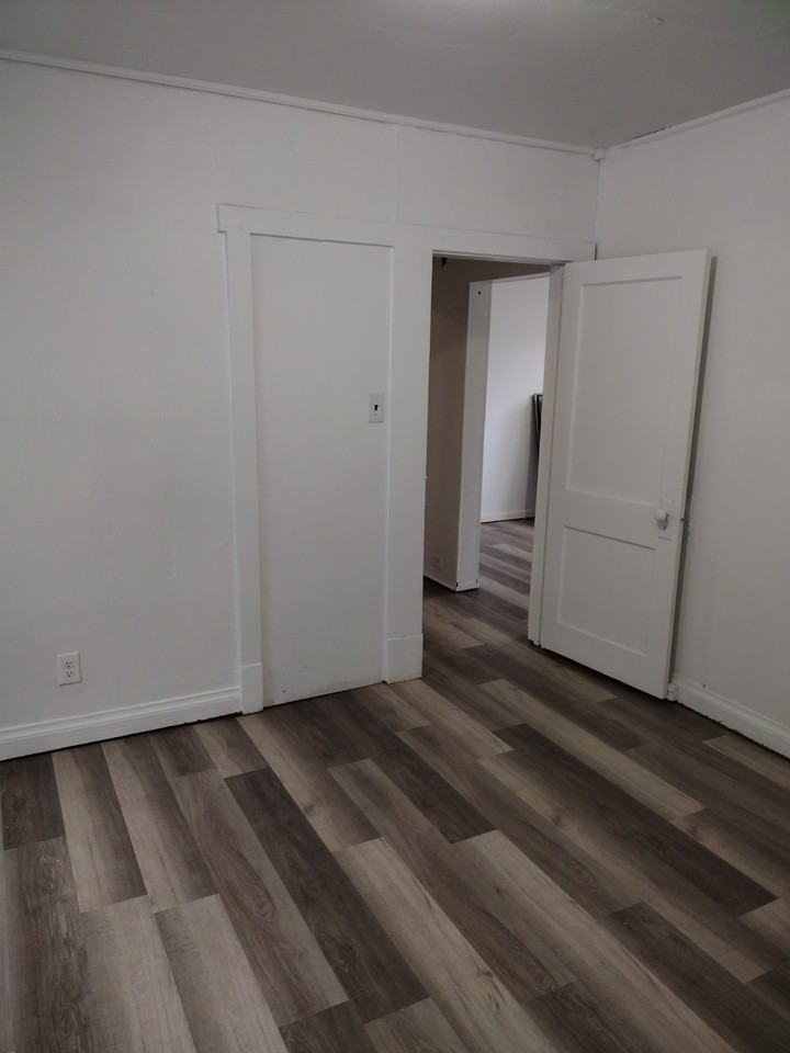 521 Line Street - Photo 6 of 10