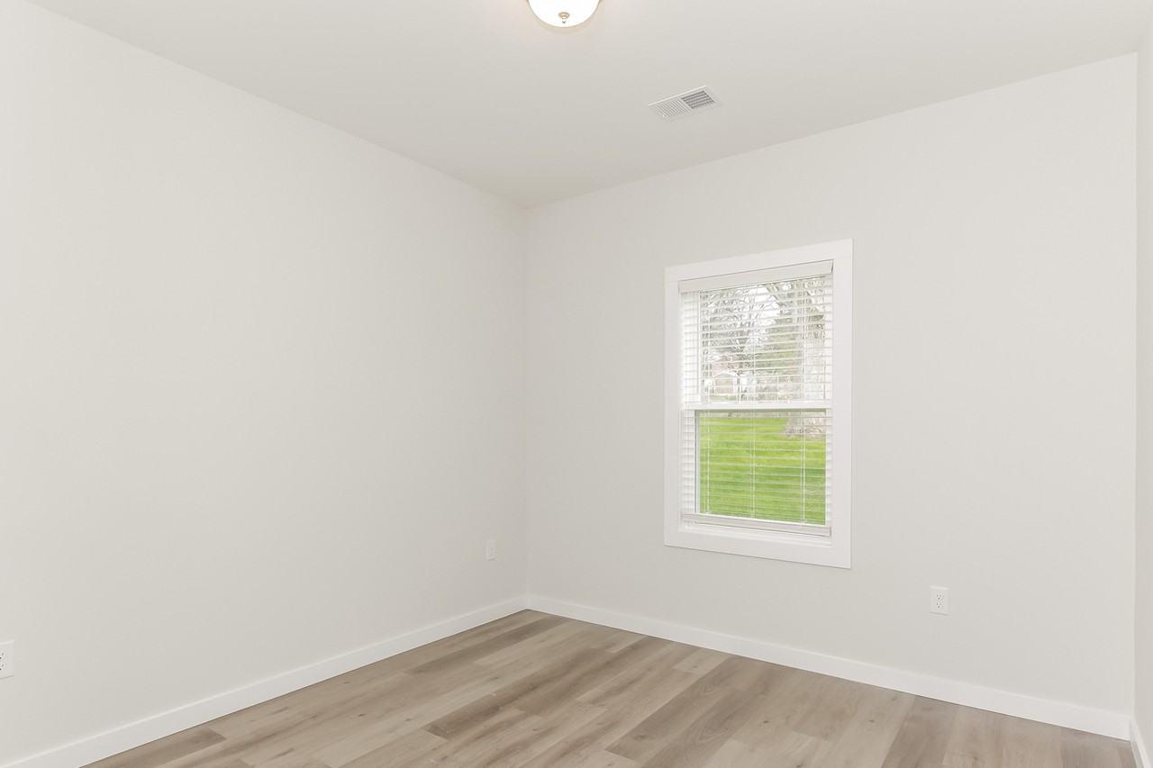 708 N 6th St - Photo 3 of 12