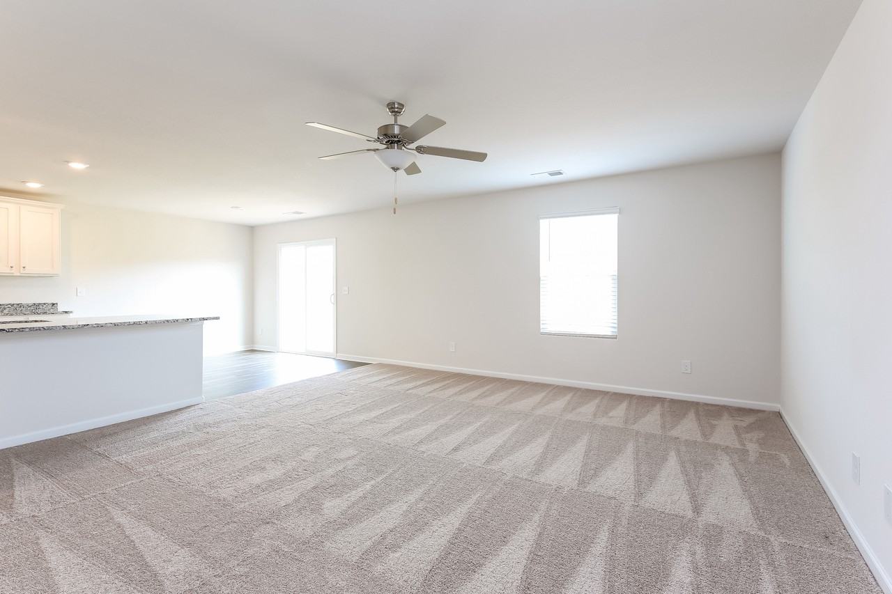 2229 Southlea Dr - Photo 2 of 14