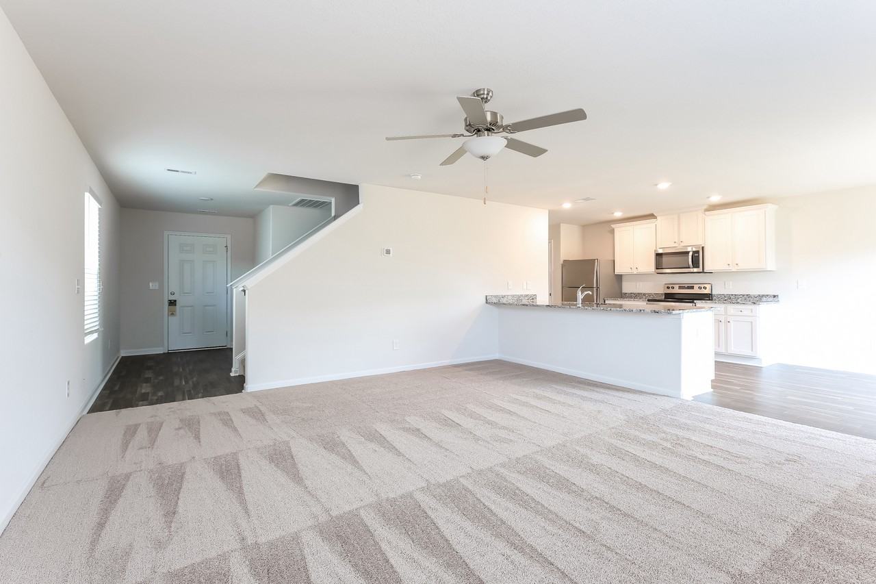 2229 Southlea Dr - Photo 3 of 14
