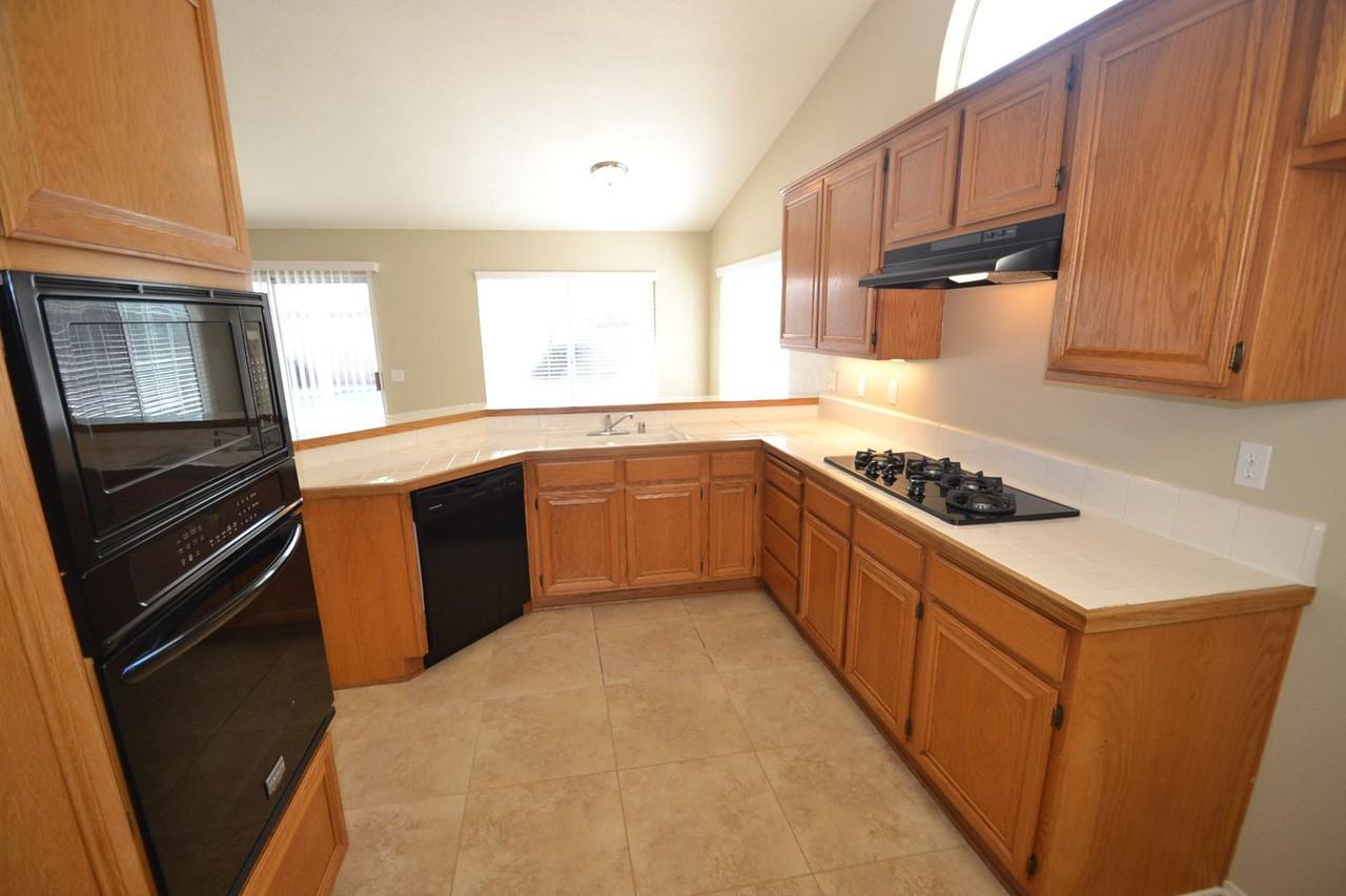 3585 Ponderosa Ave - Photo 3 of 6