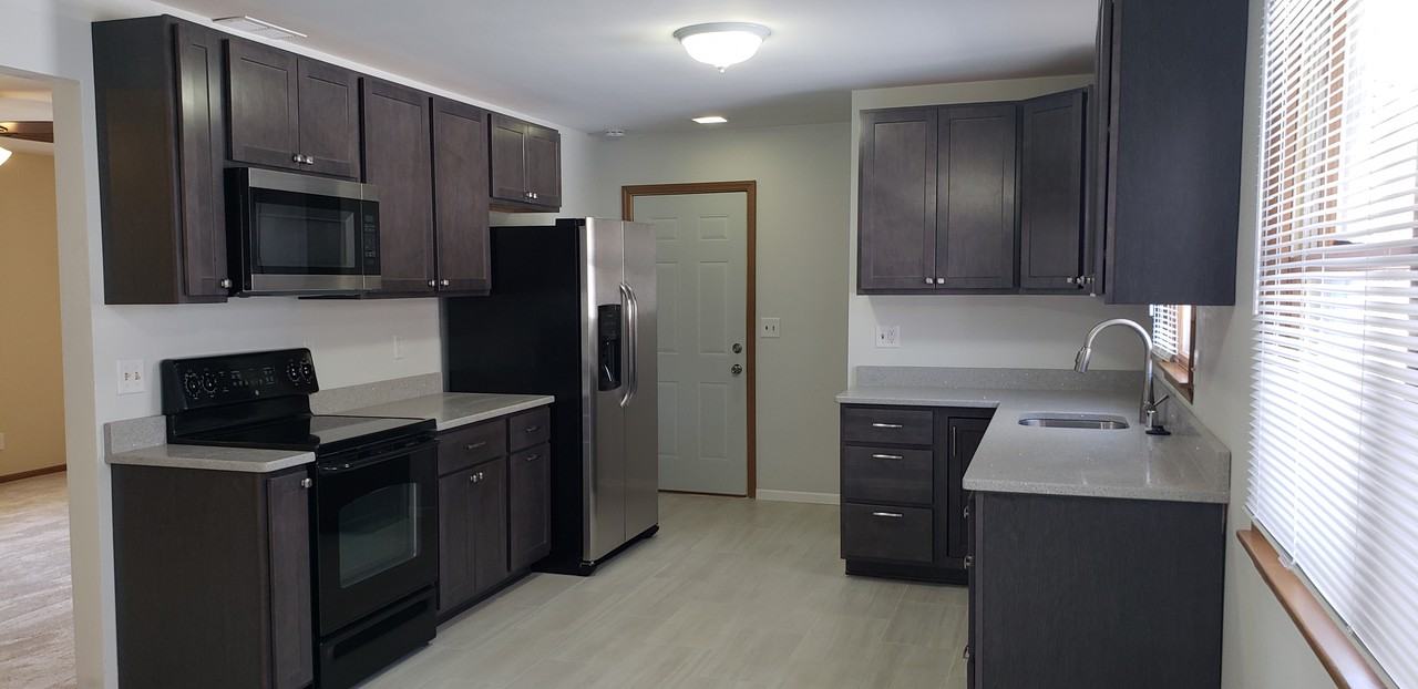 336 West Elm Street - Photo 3 of 27