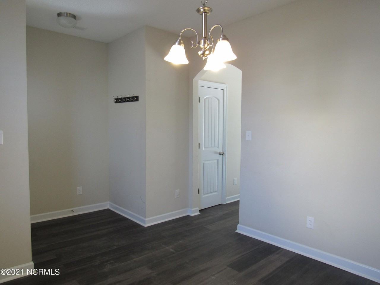 530 Caldwell Loop - Photo 2 of 16