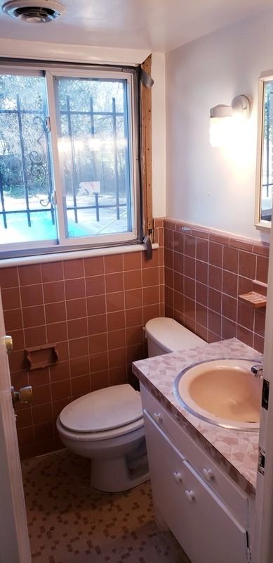 903 Rooms For Rent In Mini Mansion W/Pool (With Utilities Included) #Wifi - Photo 4 of 19