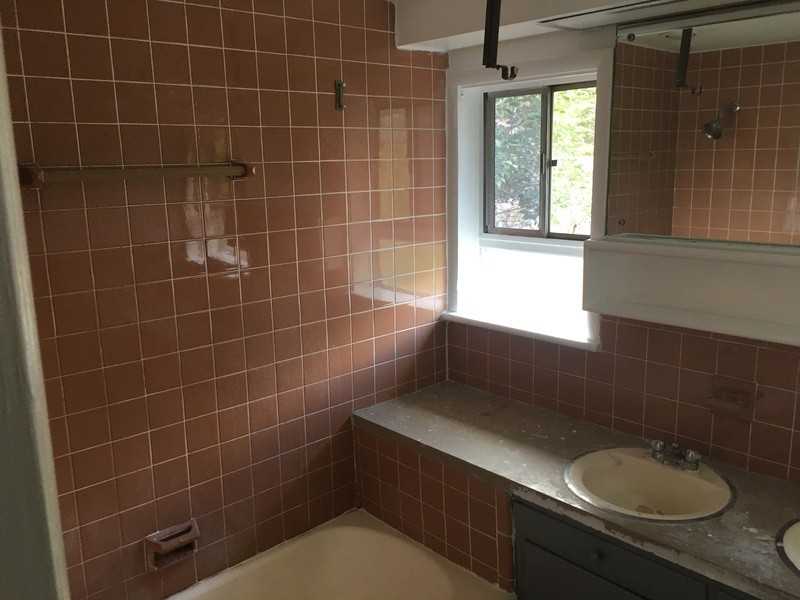 903 Rooms For Rent In Mini Mansion W/Pool (With Utilities Included) #Wifi - Photo 7 of 19