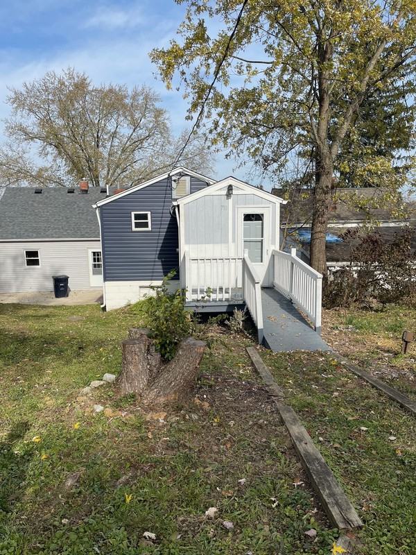 718 W Hubert Ave