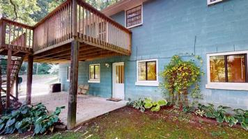 featured image of 422 Old Buckeye Cove Road