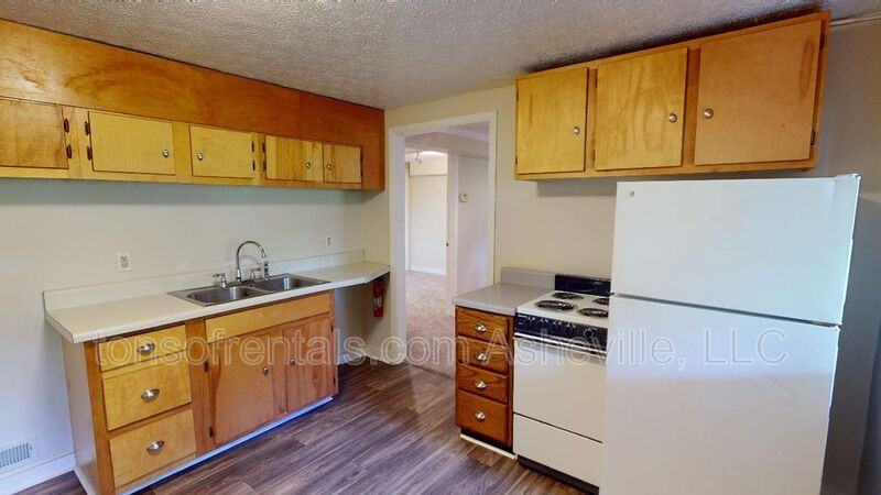 422 Old Buckeye Cove Rd - Photo 2 of 11