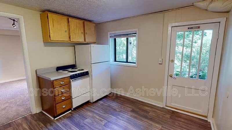 422 Old Buckeye Cove Rd - Photo 3 of 11
