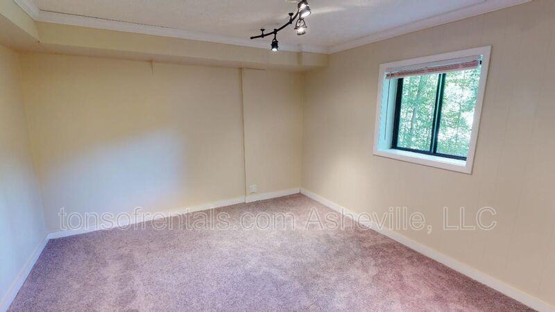422 Old Buckeye Cove Rd - Photo 4 of 11