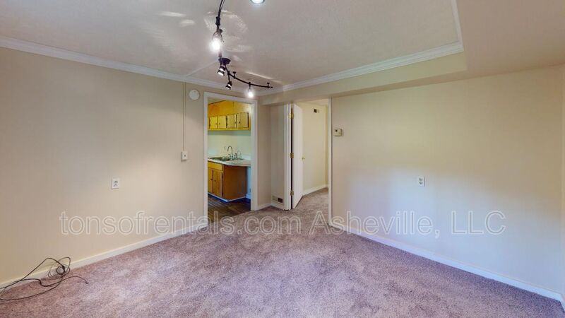 422 Old Buckeye Cove Rd - Photo 5 of 11
