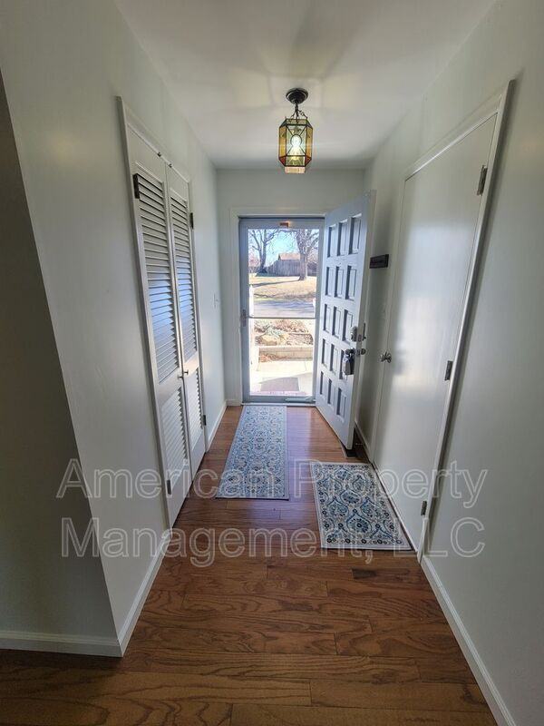 121 N Salt Creek Dr - Photo 3 of 27