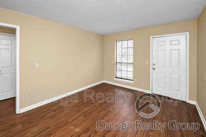 1811 Carson Rd #2 - Photo 7 of 26