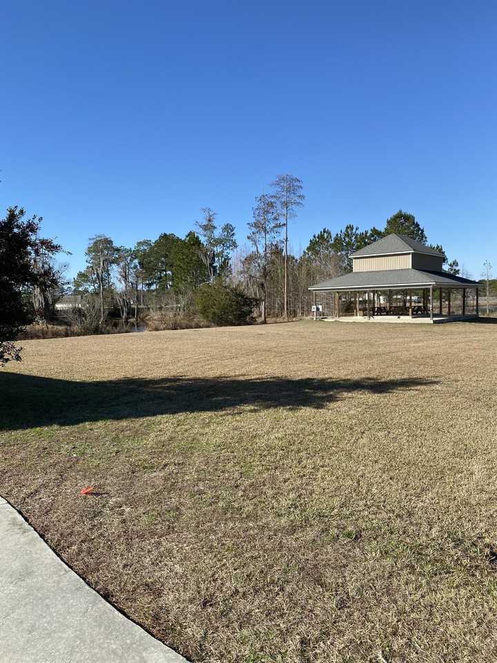 26 Mill Pond Pl #1 - Photo 3 of 13