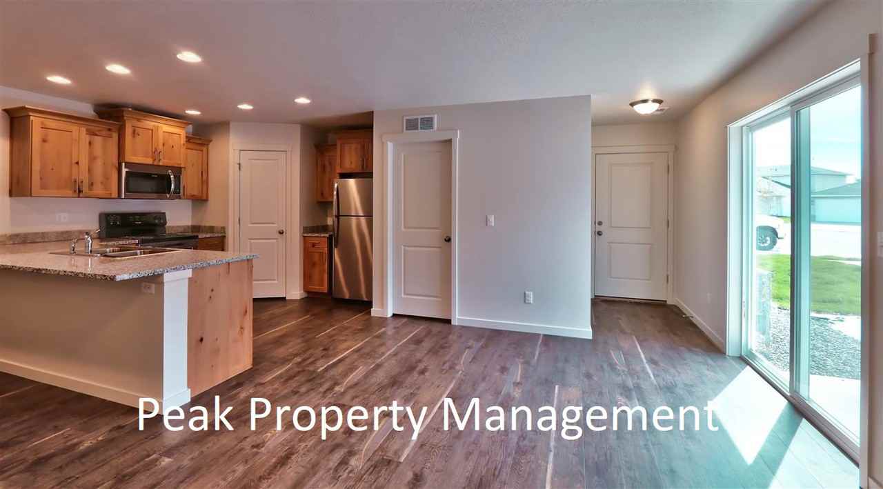 16560 - 16562 N Franklin Blvd - 16560 #16560 - Photo 3 of 17