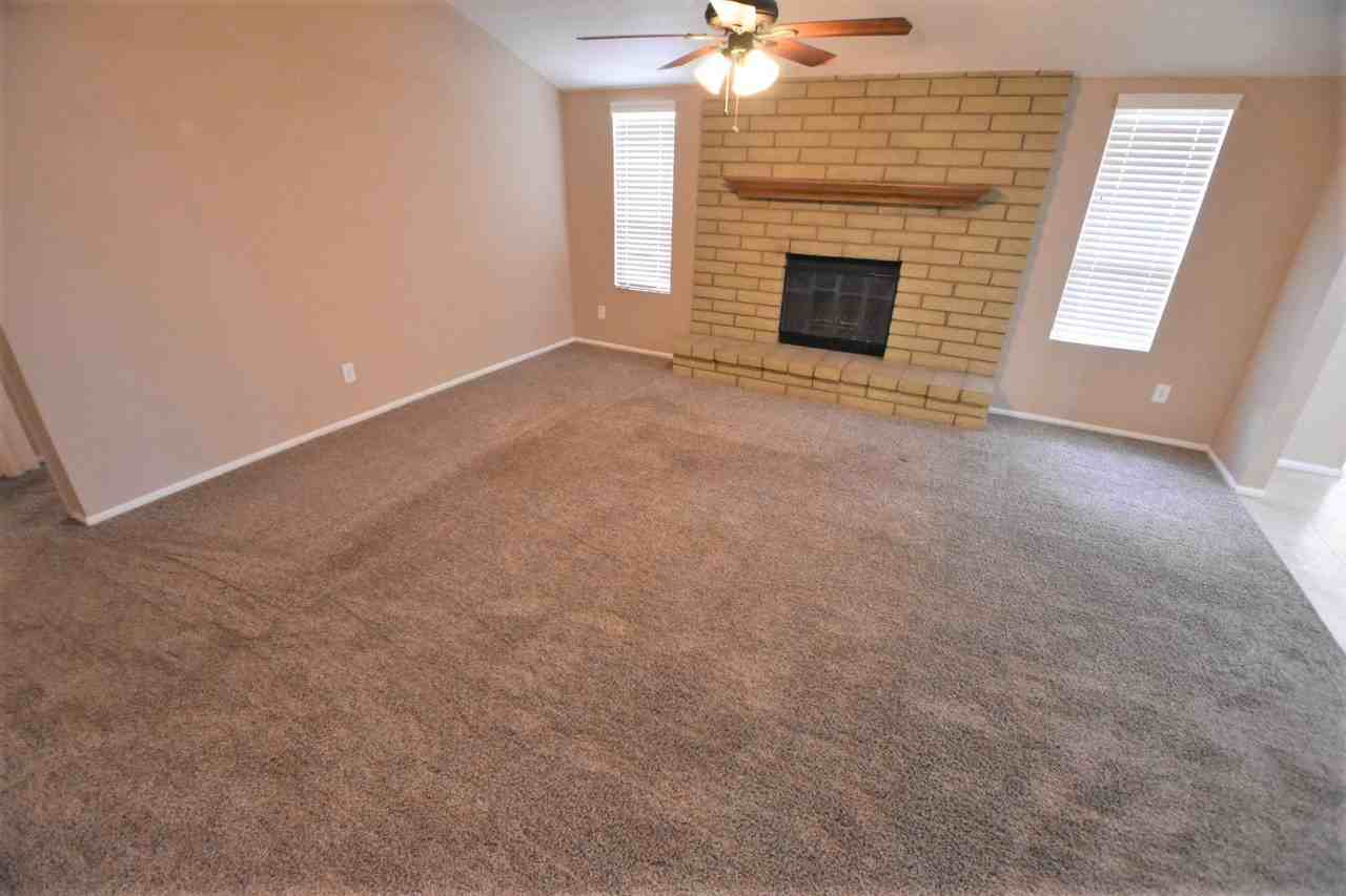 3827 W Helena Dr - Photo 2 of 10