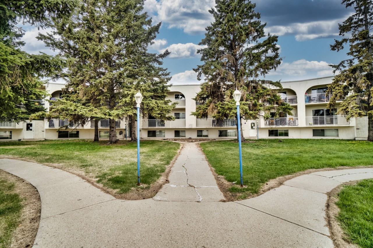 Spanish Villa - Photo 2 of 50