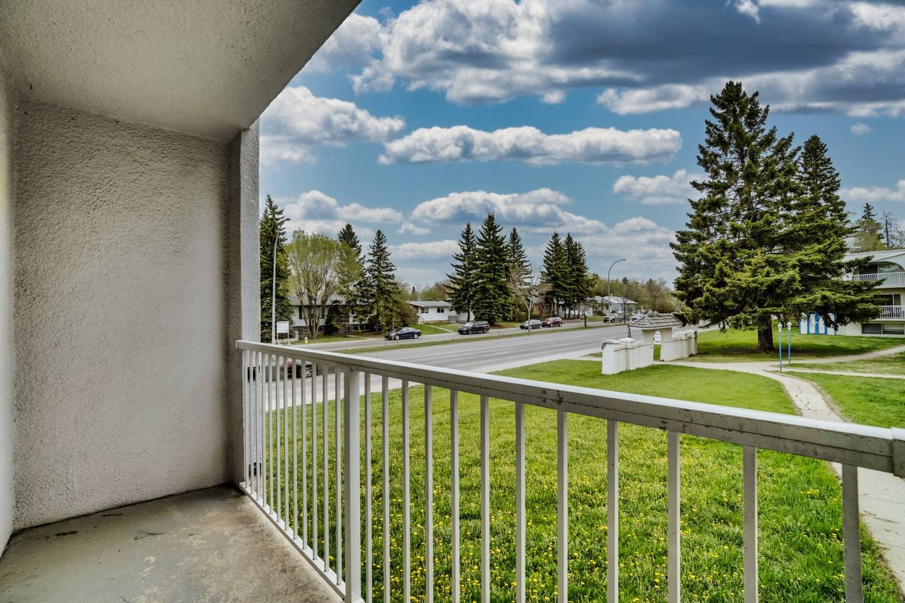 Spanish Villa - Photo 3 of 50