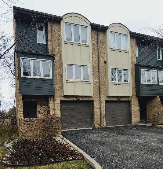 3947 Riverside Drive Apartments 3947 Riverside Dr E, Windsor, ON N8Y