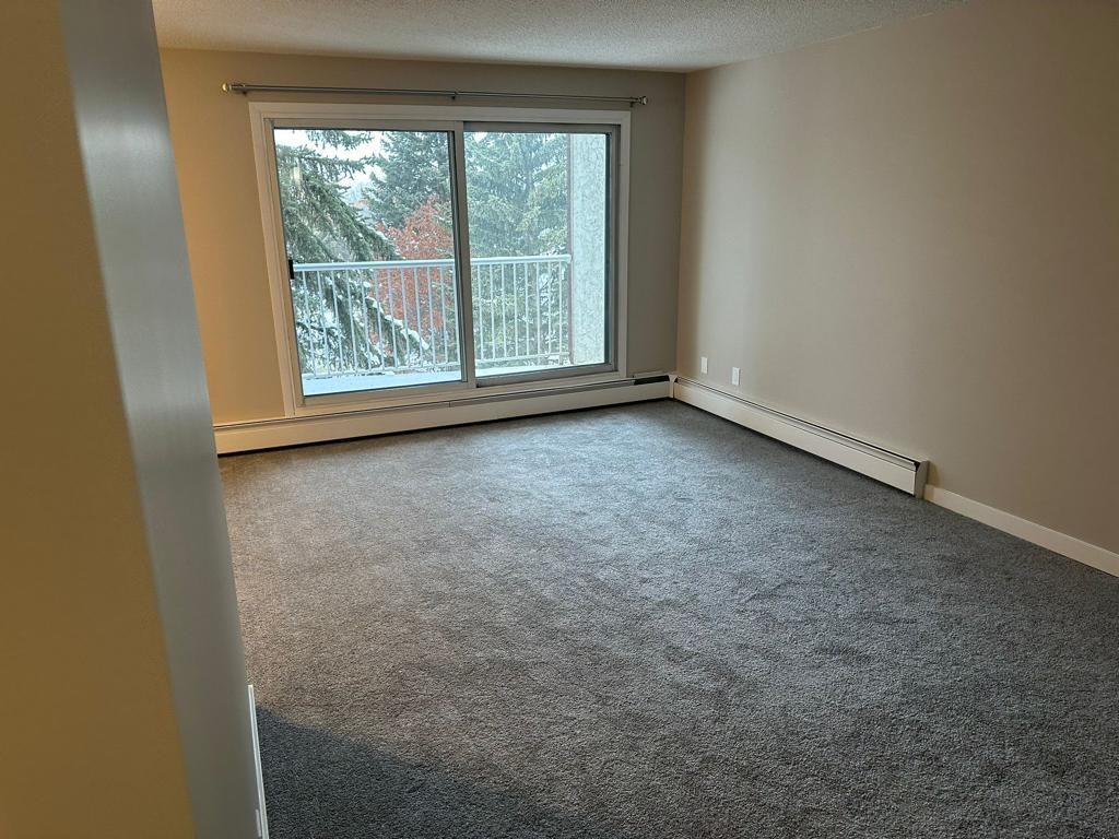 Belmead Manor West - Photo 3 of 13