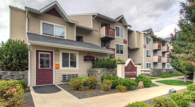 1099 S Dale St - Photo 5 of 22